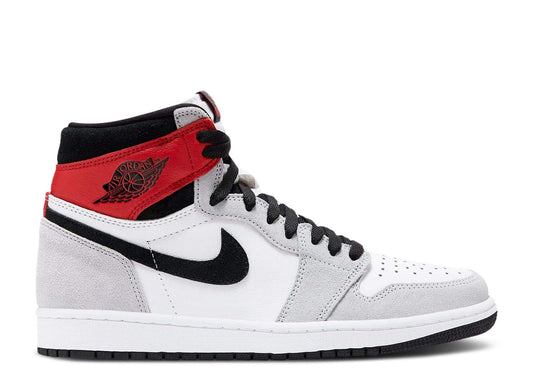 Air Jordan 1 Retro High OG ‘Smoke Grey’ Unfading Sneaker