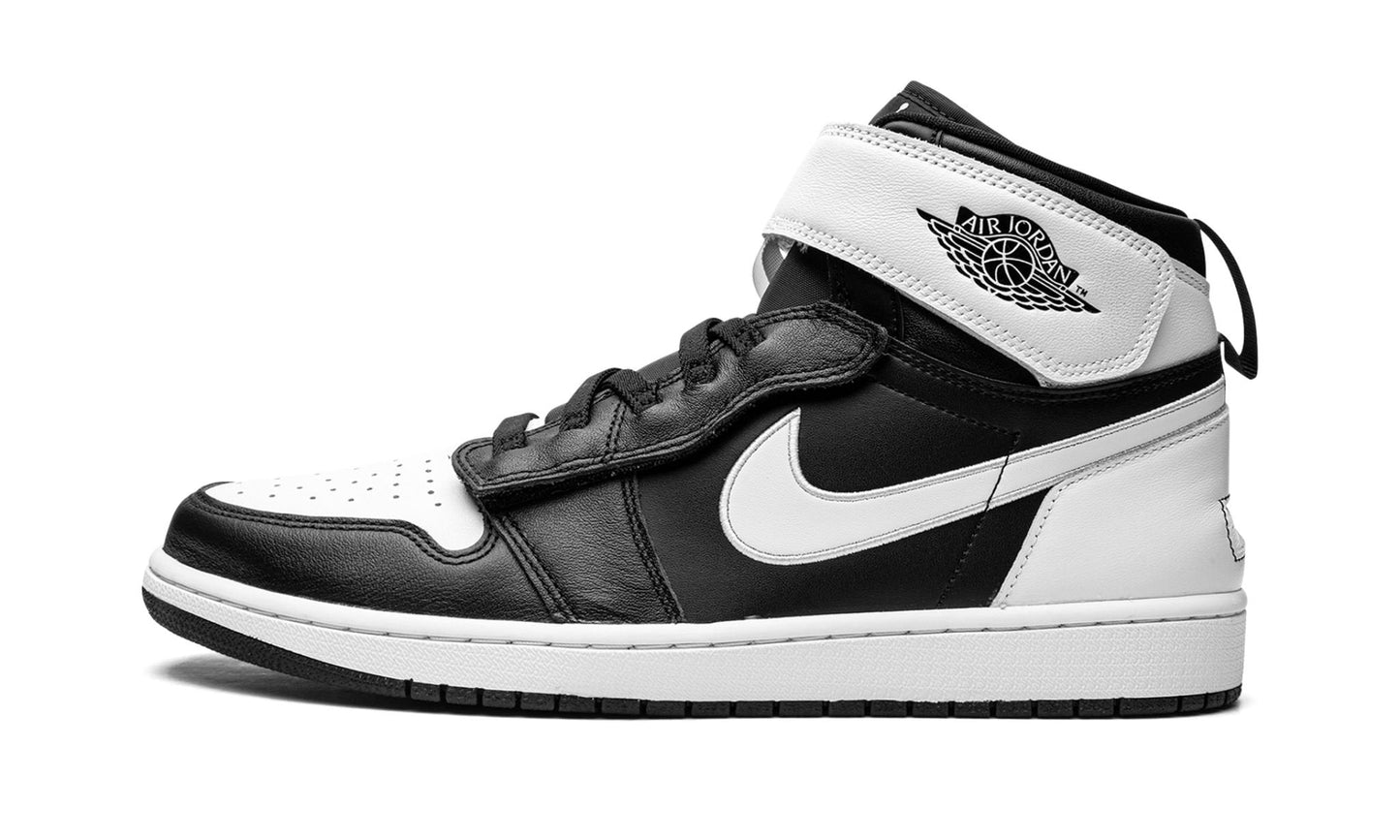 Air Jordan 1 High FlyEase “Panda”