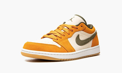 Air Jordan 1 Low SE “Light Curry”