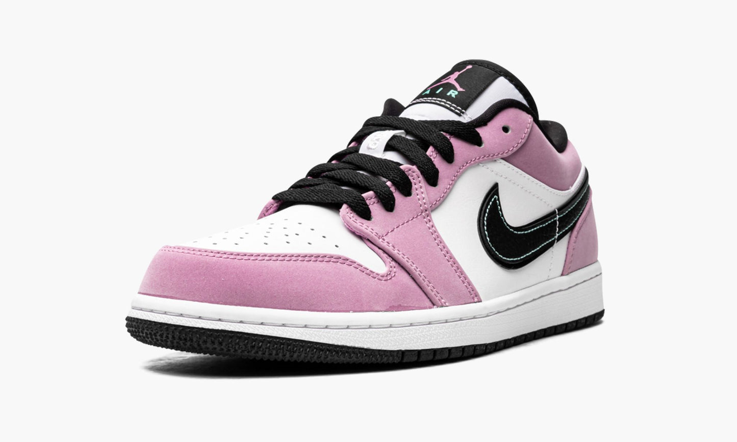 Air Jordan 1 Low SE “Violet Shock”