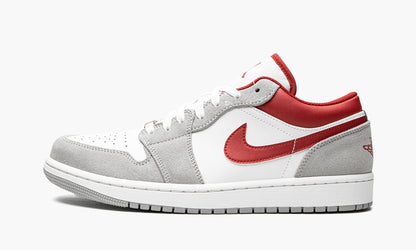 AIR JORDAN 1 LOW SE “White / Grey / Red”