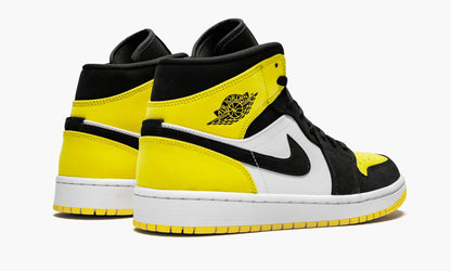 Air Jordan 1 MID SE “Yellow Toe”