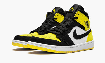 Air Jordan 1 MID SE “Yellow Toe”