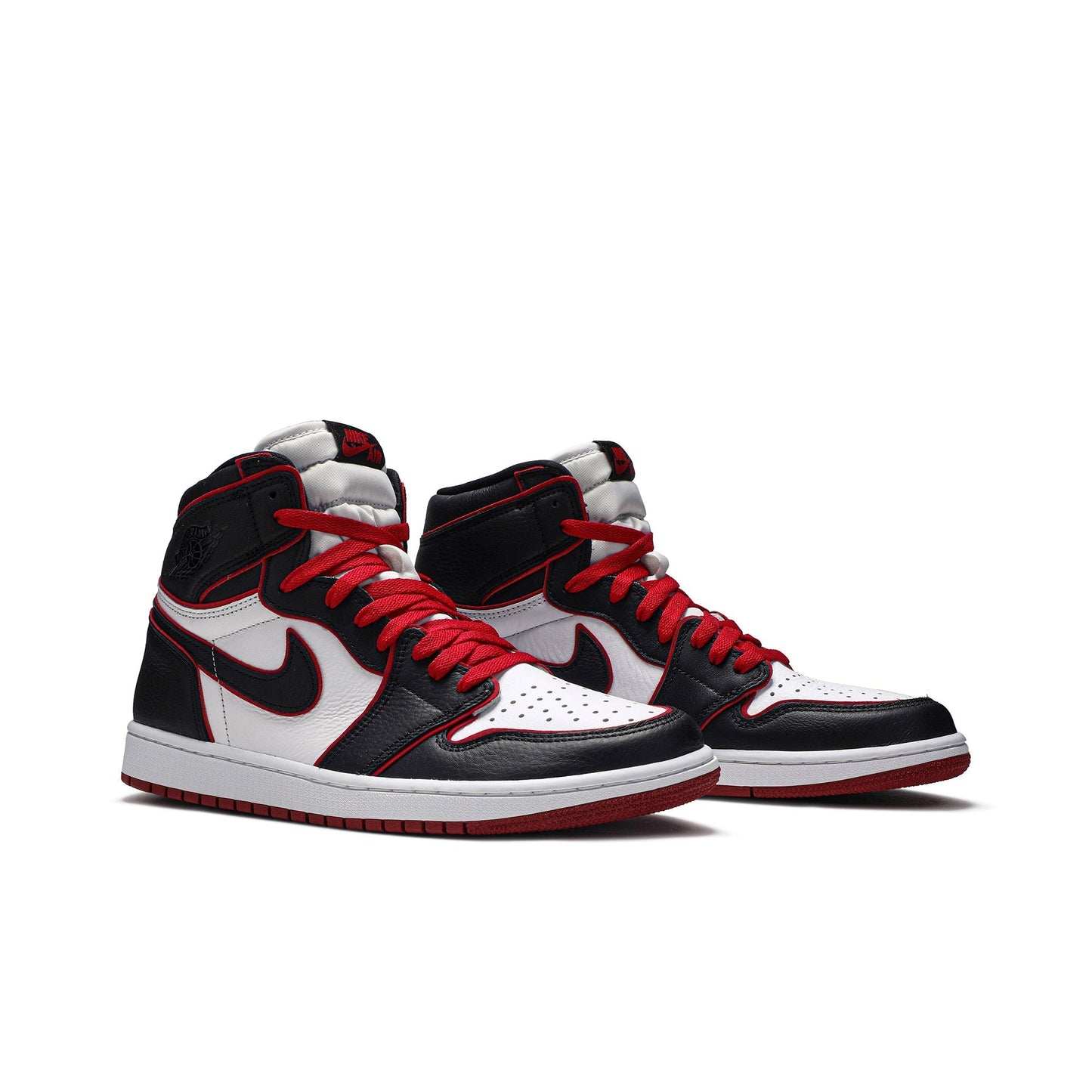 Air Jordan 1 Retro High OG ‘Bloodline’ 555088-062