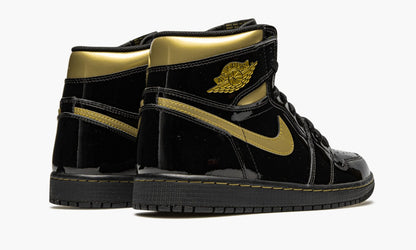 Air Jordan 1 Retro High OG “Black Metallic Gold”