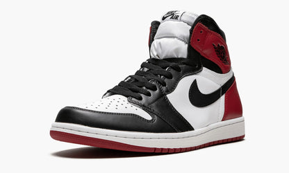 Air Jordan 1 Retro High OG “Black Toe”