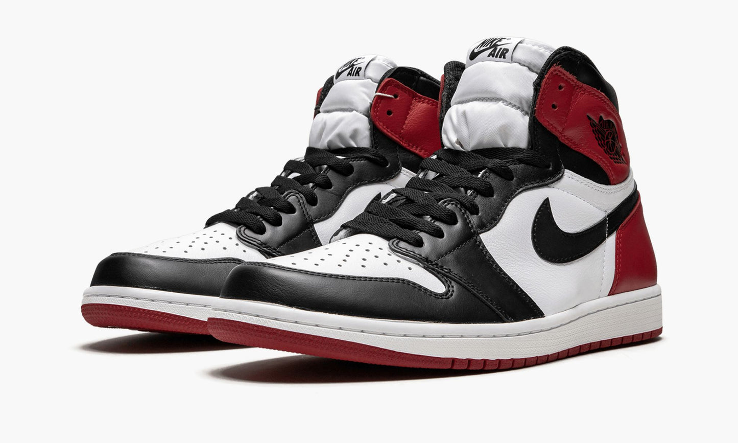 Air Jordan 1 Retro High OG “Black Toe”