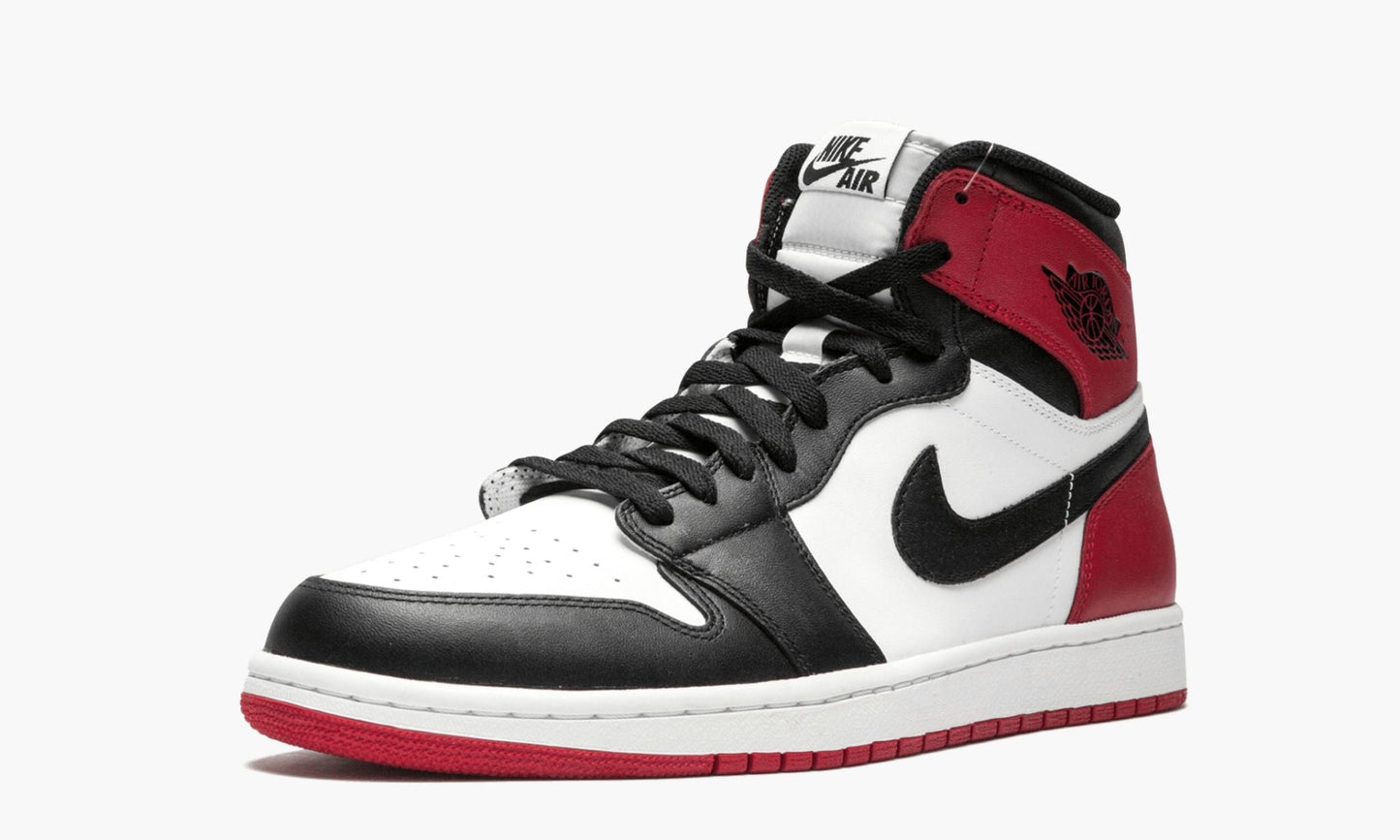 Air Jordan 1 Retro High OG “Black Toe”