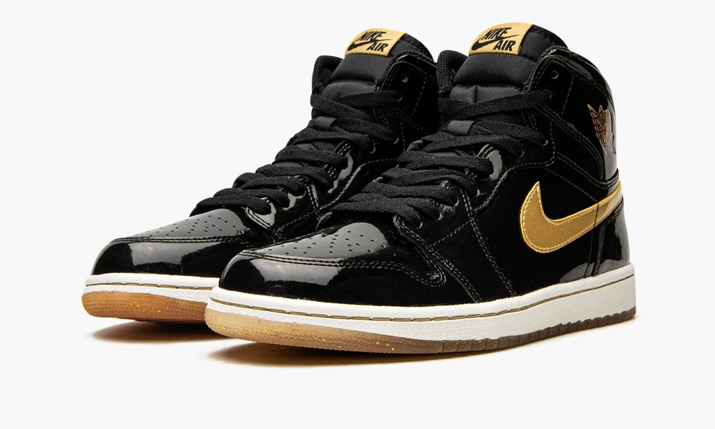 Air Jordan 1 Retro High OG “Black/Metallic Gold”