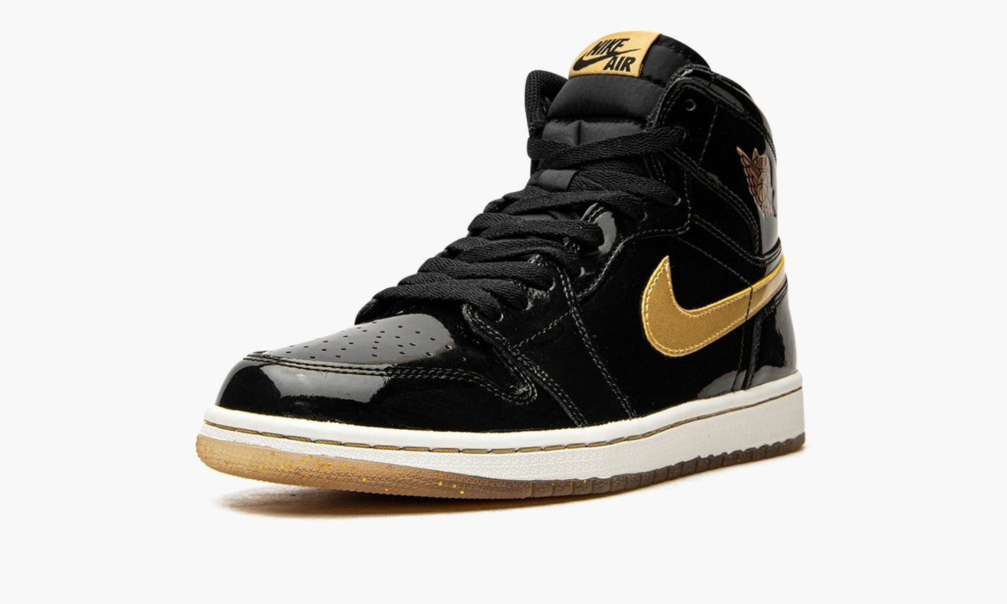 Air Jordan 1 Retro High OG “Black/Metallic Gold”