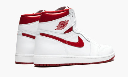 Air Jordan 1 Retro High OG “Metallic Red”