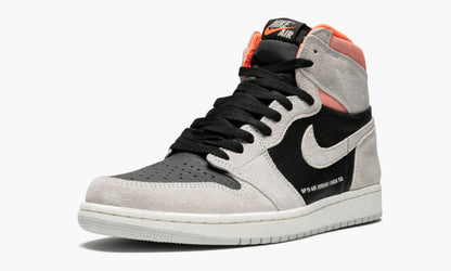 Air Jordan 1 Retro High OG “Neutral Grey/Hyper Crimson”