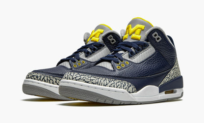 Air Jordan 3 Retro PE Michigan