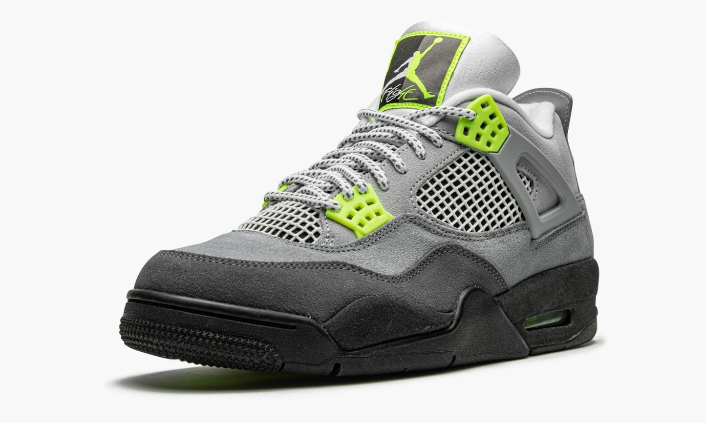 Air Jordan 4 Retro SE Neon