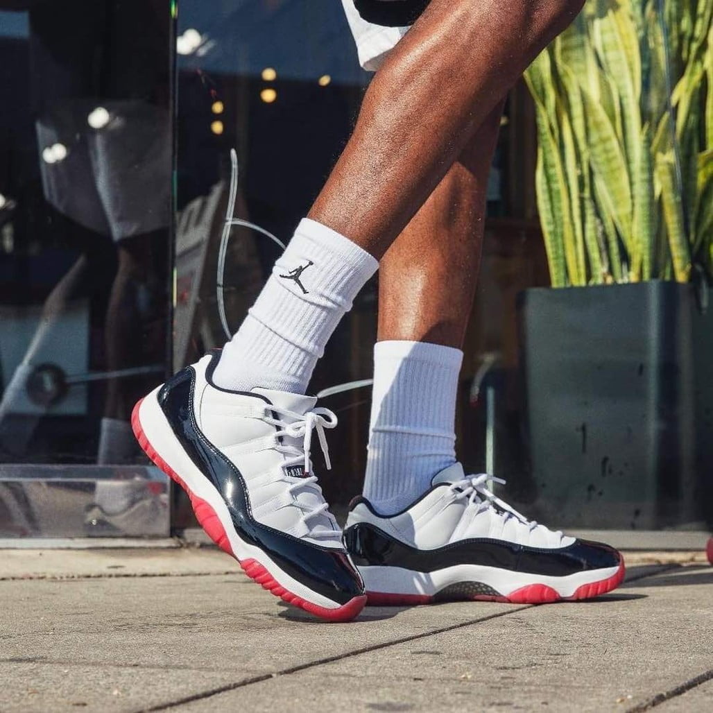 Jordan 11 Retro Low Concord Bred